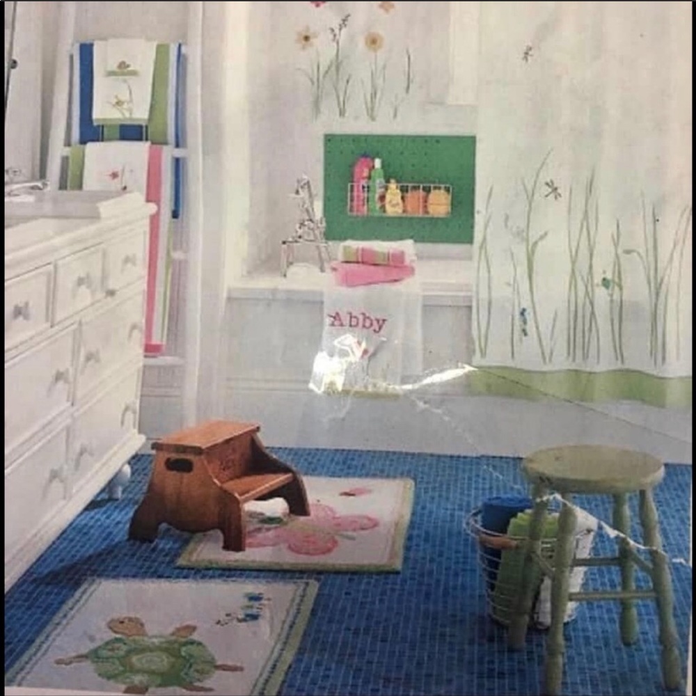 pottery barn kids bathroom set